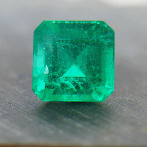 EMERALD 1.97cts Emerald Cut 7.8X7.5 EM075