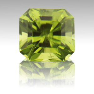 Peridot 3.32ct Asscher 8.5 PE031