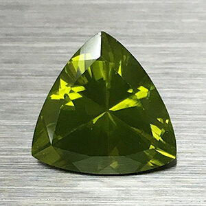 Peridot 6.29cts Trillion 12 PE037