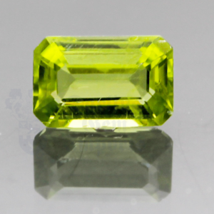Peridot 2.27cts Emerald Cut 9.6x6.2 PE043