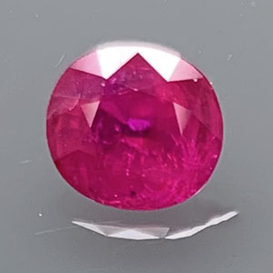 RUBY 0.79cts Oval 5.7x5.1  RU085