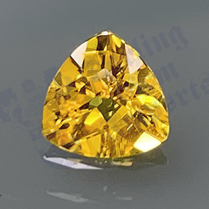 SAPPHIRE 1.32cts Trillion 7 YS003