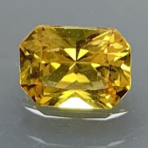 SAPPHIRE 1.1cts Emerald Cut 6.9x5  YS008