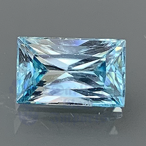 Zircon 2.57cts Baguette 8.8x5.5 BZ028