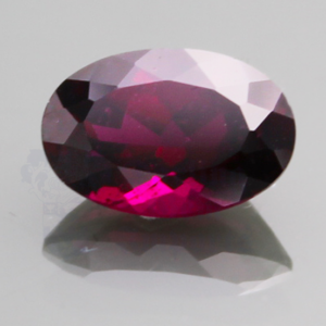 Garnet 4.90cts Oval 12x8 Rhodolite GA027
