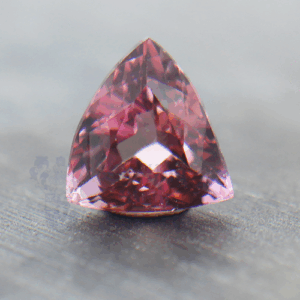 Topaz 1.30cts Trillion 6.9x6.3 Pink TOP006