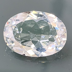 Topaz 9.55cts Oval 18x13 White TOP049