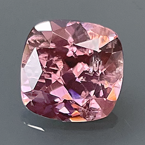 Zircon 3.33ct Cushion 8.2 Rose BOS207